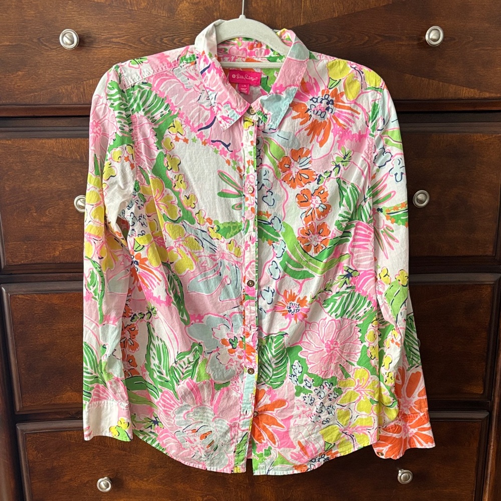 Lilly Pulitzer for Target Botton Down Shirt Size LARGE